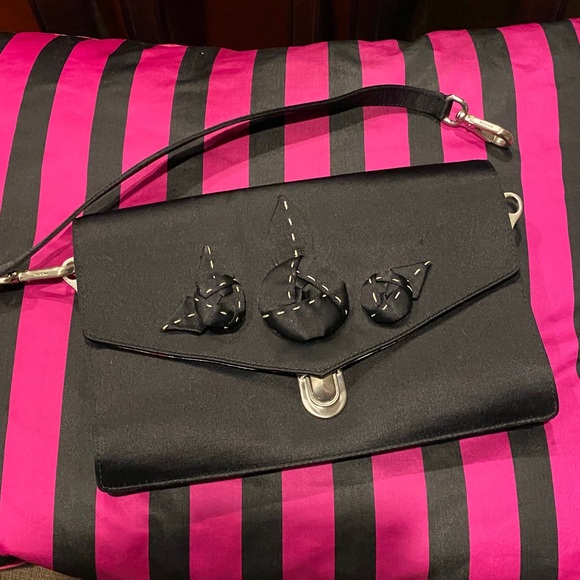 Prada Silk Black Medium Shoulder Bag With Logo Flower Lining Detachable Strap - Picture 15 of 16